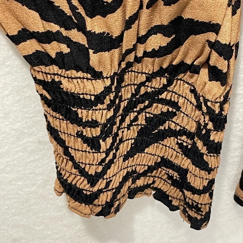 Reformation Dallas Top in Rajah Size 4 Zebra Tiger Stripe Print Animal Print